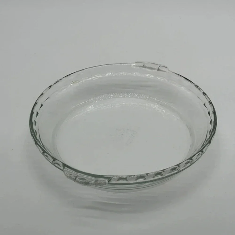 Vintage Pyrex DEEP DISH PIE PLATE 9 1/2